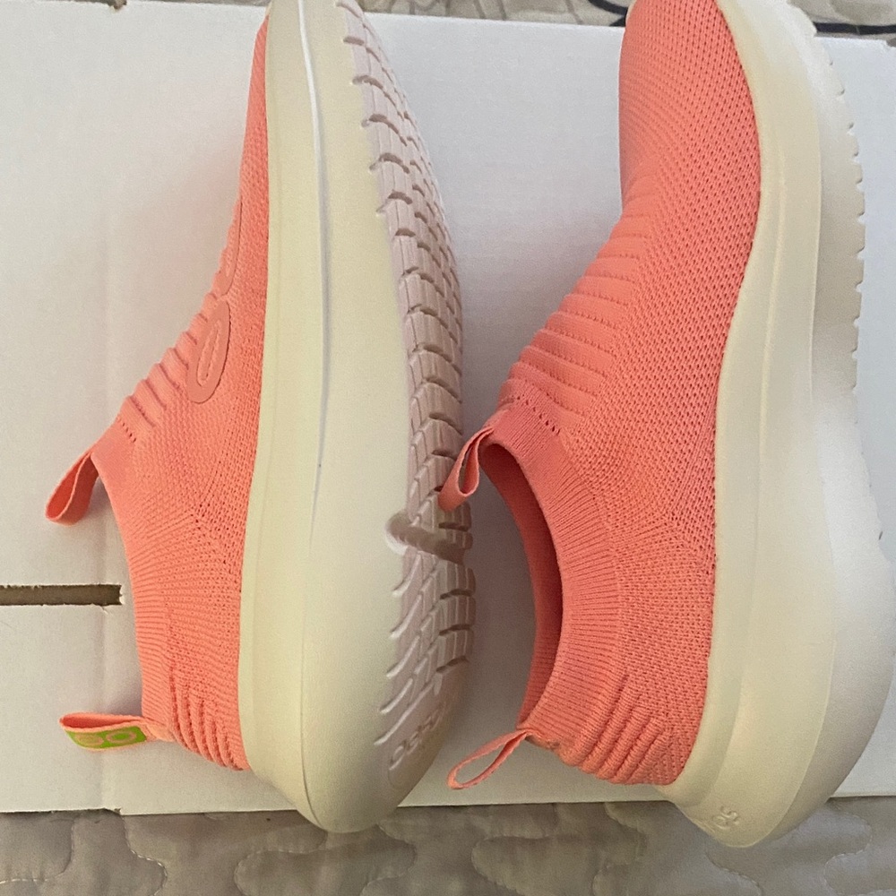 OOFOS Coral Slip-On Sneakers - Picture 8 of 14